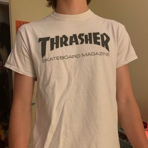 Short sleeve men’s Trasher skater shirt